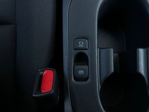 Used 2025 Toyota Corolla LE image 21