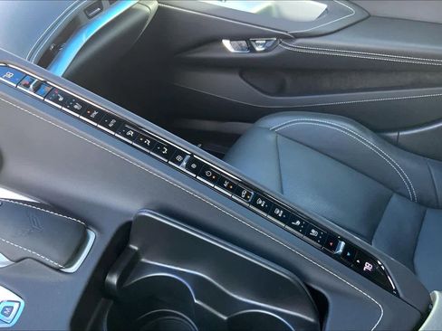 Certified 2024 Chevrolet Corvette Stingray Preferred Cpe image 32