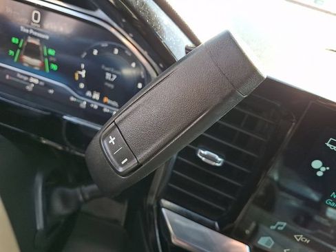 Used 2024 Chevrolet Silverado 2500 LT AWD/4WD image 14