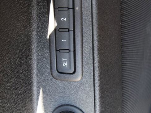 Used 2021 Chevrolet Equinox Premier AWD/4WD image 24