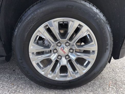 Used 2025 GMC Yukon Denali image 44