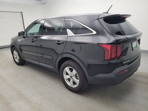 Used 2023 Kia Sorento LX FWD image 3