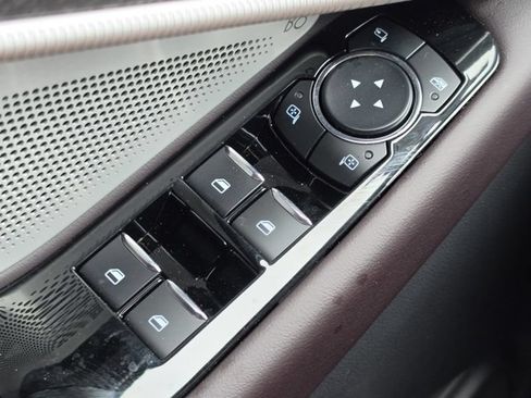Used 2025 Ford Explorer Platinum AWD/4WD image 16