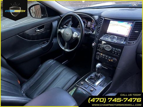 Used 2017 INFINITI QX70 2WD w/ Premium Package image 34