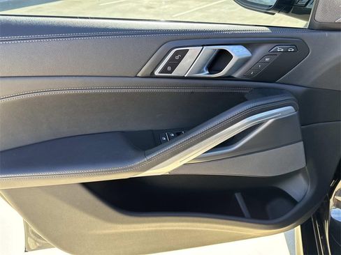 Used 2023 BMW X6 xDrive40i w/ M Sport Package image 15