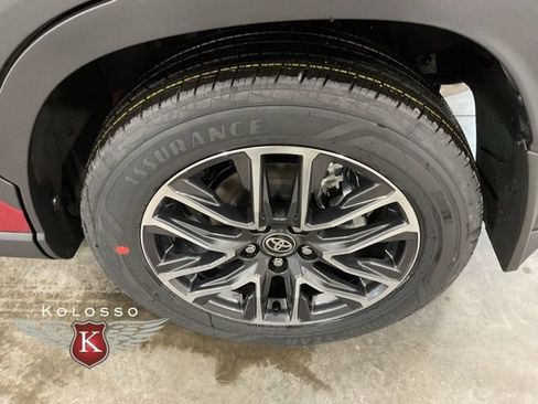 New 2026 Toyota Corolla Cross XLE image 7