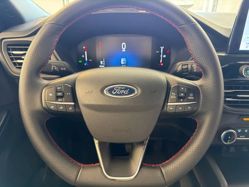 Used 2025 Ford Escape ST-Line AWD/4WD image 34