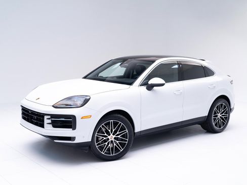 New 2026 Porsche Cayenne Coupe image 1