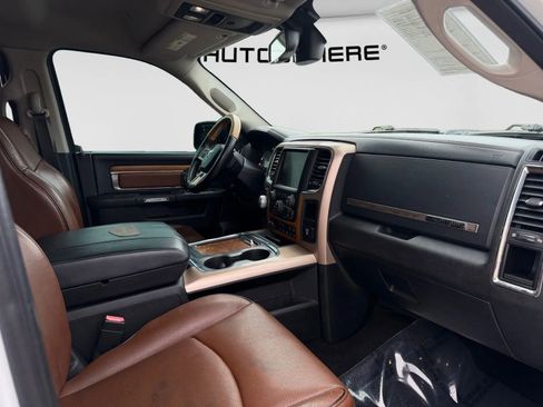 Used 2017 RAM 1500 Laramie Longhorn RWD image 34