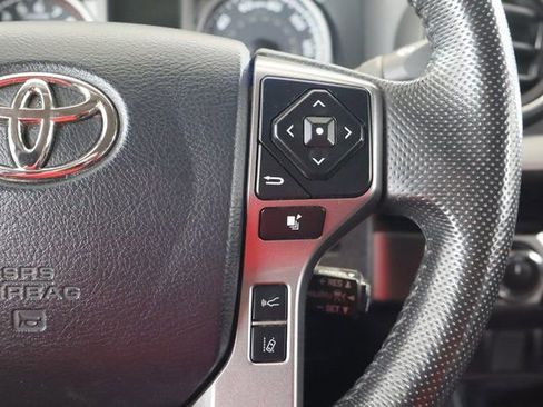 Used 2018 Toyota Tacoma SR5 image 18
