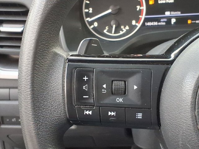 Used 2023 Nissan Rogue SV AWD/4WD image 19