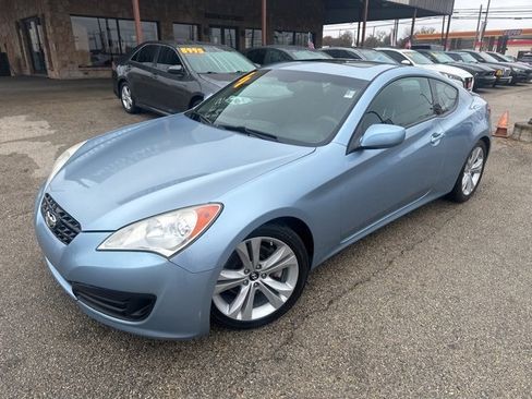 Used 2011 Hyundai Genesis 2.0T image 2