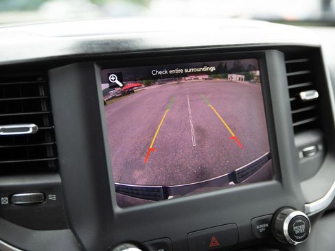 Used 2019 RAM 1500 Big Horn AWD/4WD image 17