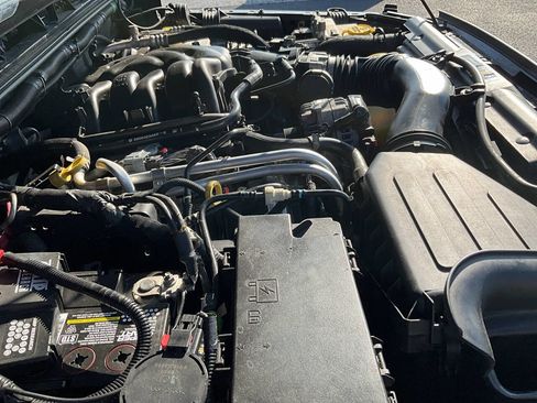 Used 2018 Jeep Wrangler Sport image 34