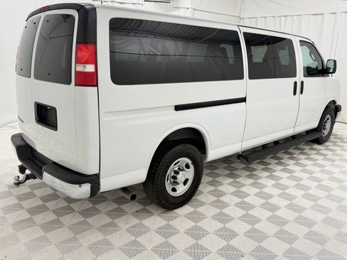 Used 2019 Chevrolet Express 3500 LT w/ LT Preferred Equipment Group image 7