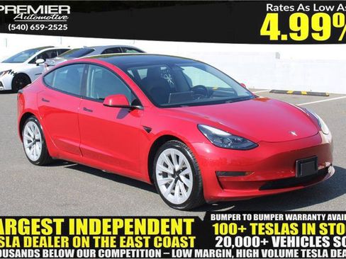 Used 2022 Tesla Model 3 Standard Range image 1