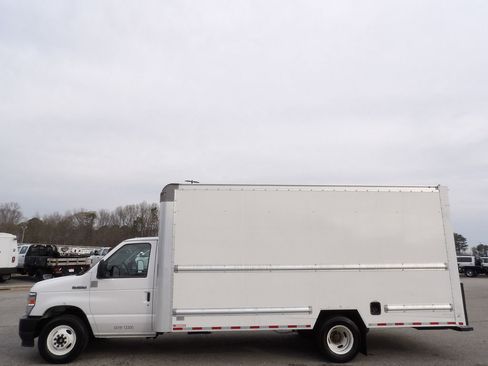 Used 2021 Ford E-350 and Econoline 350 Super Duty image 52