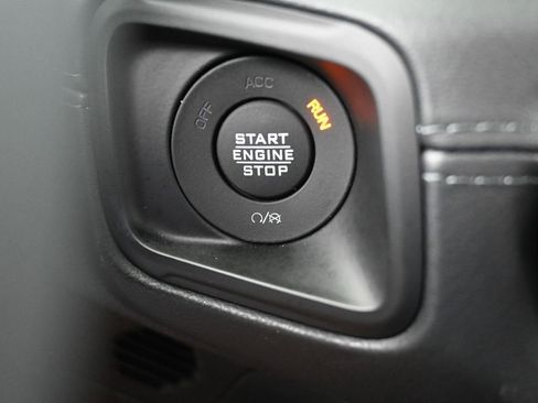 Used 2024 Jeep Gladiator Sport w/ Premium Package image 27