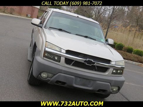 Used 2004 Chevrolet Avalanche 4x4 image 23