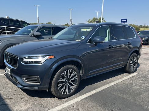Used 2022 Volvo XC90 T6 Momentum w/ Advanced Package AWD/4WD image 6
