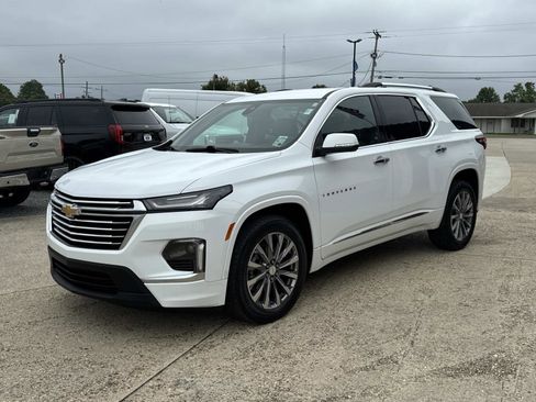 Used 2022 Chevrolet Traverse Premier w/ LPO, Floor Liner Package FWD image 3