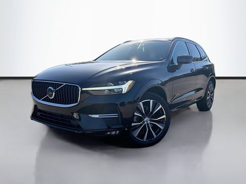 Used 2022 Volvo XC60 B5 Momentum image 1