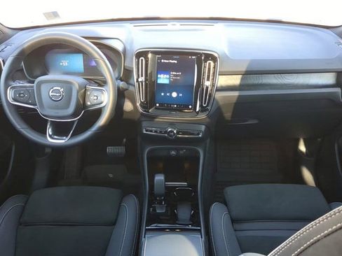 Used 2023 Volvo C40 P8 Recharge Ultimate w/ Protection Package Premier image 15