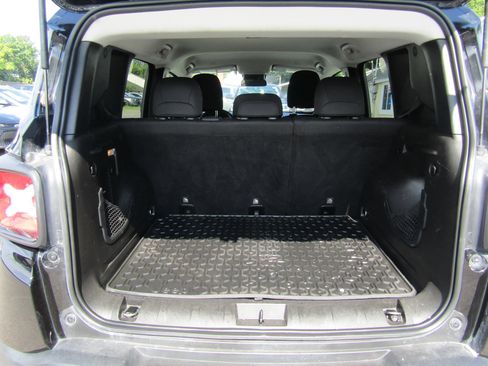 Used 2018 Jeep Renegade Altitude FWD image 19