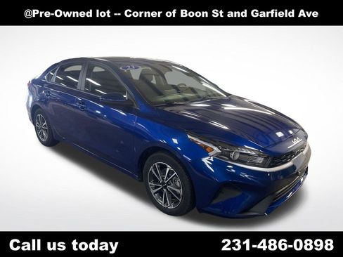 Used 2023 Kia Forte LXS FWD image 7