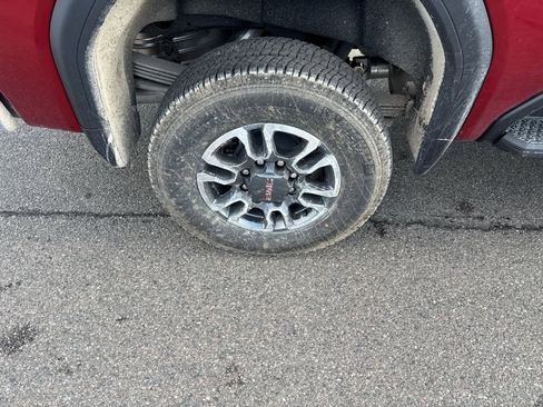 New 2026 GMC Sierra 2500 SLT w/ SLT Premium Package image 9