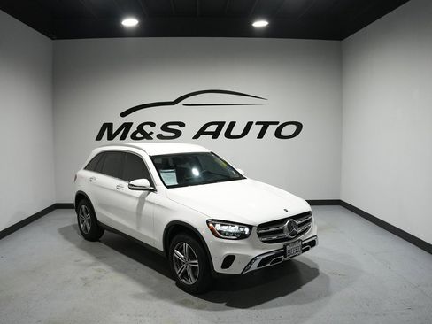 Used 2021 Mercedes-Benz GLC 300 4MATIC image 4