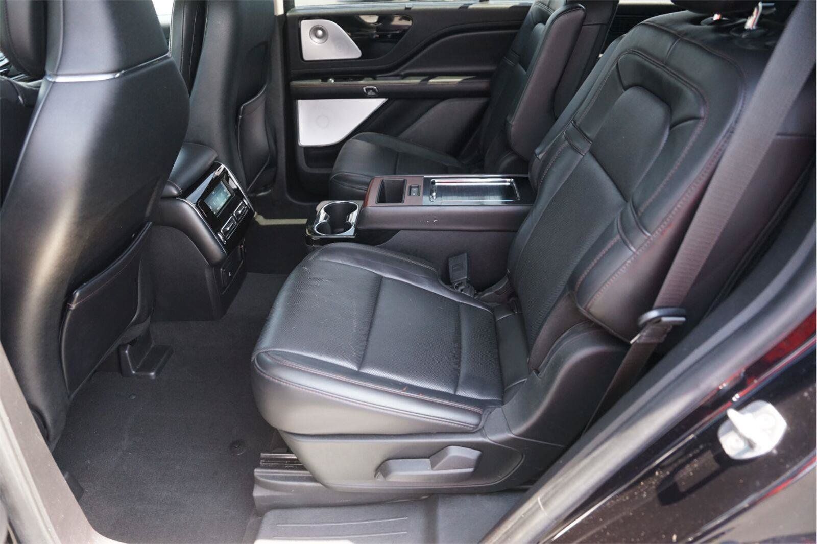 Used 2021 Lincoln Aviator Reserve w/ Equipment Group 201A RWD image 13