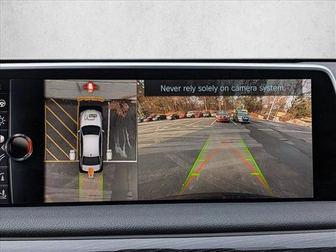 Used 2017 BMW 750i xDrive image 11