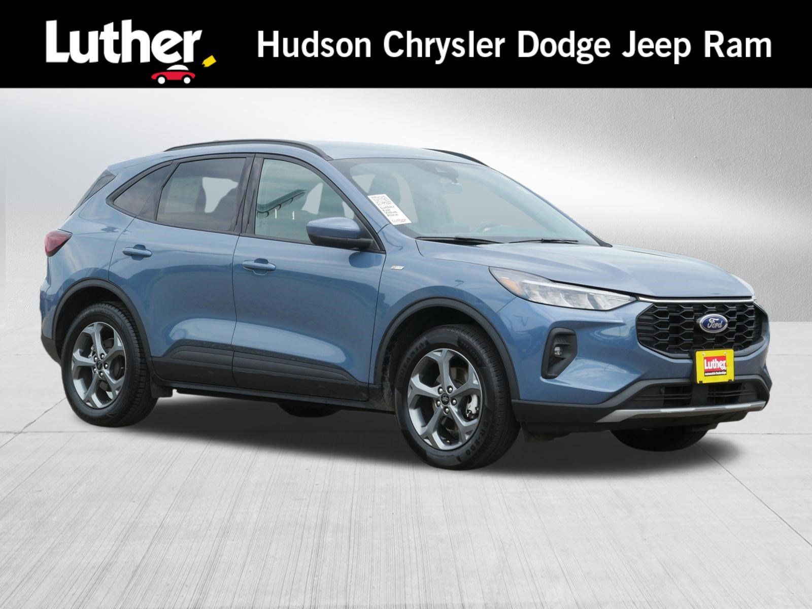 Used 2025 Ford Escape ST-Line Select AWD/4WD image 1