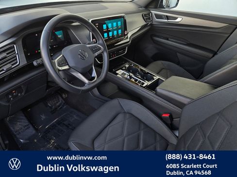 Certified 2024 Volkswagen Atlas Cross Sport SE image 9
