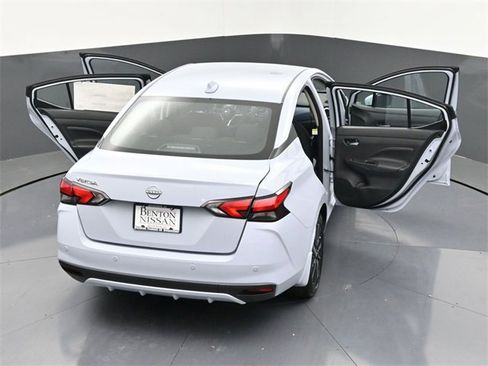 New 2025 Nissan Versa SV w/ Trunk Package image 44
