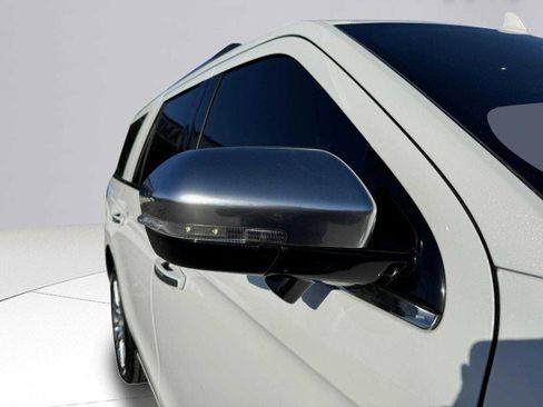 Used 2024 Ford Expedition Platinum image 10