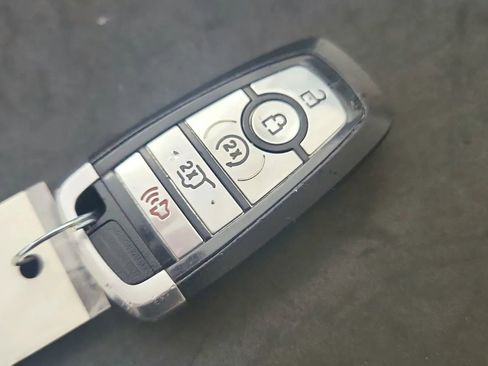 Used 2024 Ford Expedition Limited image 21