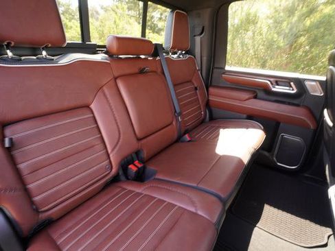 Used 2024 GMC Sierra 2500 Denali Ultimate image 29