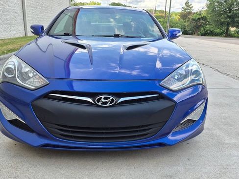 Used 2013 Hyundai Genesis 3.8 RWD image 7