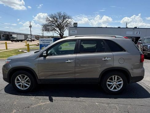 Used 2015 Kia Sorento LX AWD/4WD image 5