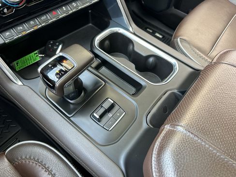 Used 2024 GMC Sierra 1500 Denali AWD/4WD image 22