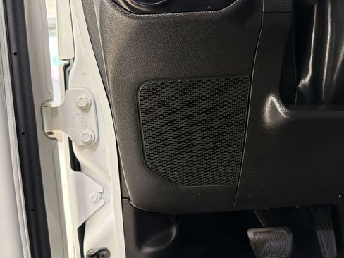 Used 2023 Jeep Wrangler Unlimited Rubicon AWD/4WD image 23