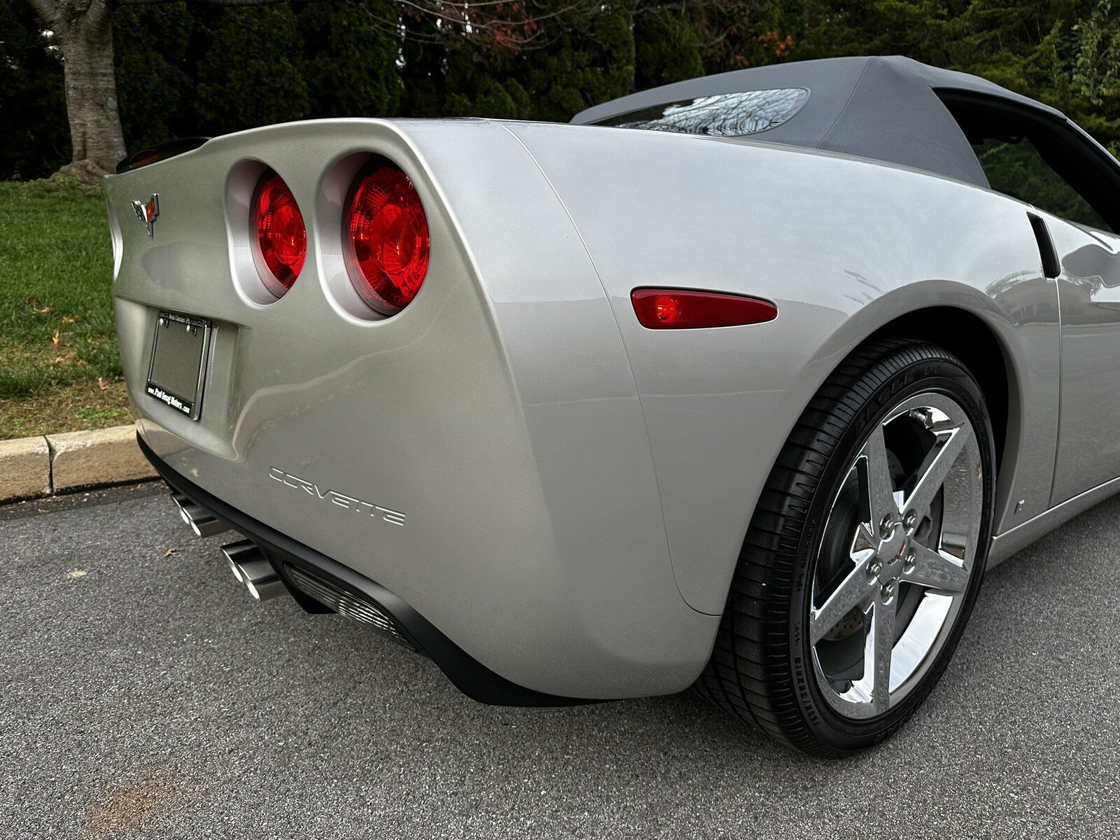 Used 2007 Chevrolet Corvette Convertible w/ Preferred Equipment Group RWD image 42