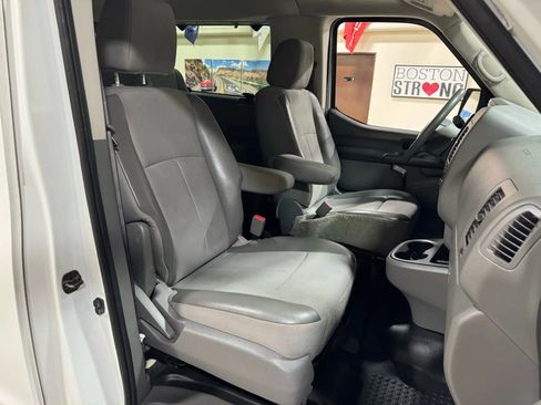 Used 2018 Nissan NV 3500 S image 25