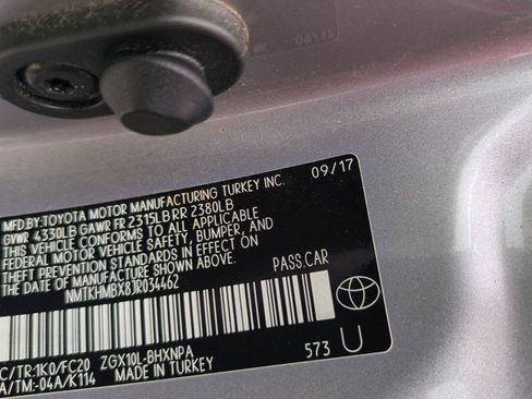 Used 2018 Toyota C-HR XLE FWD image 15