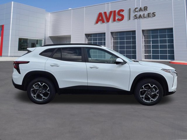 Used 2026 Chevrolet Trax LT FWD image 5