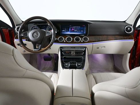 Used 2017 Mercedes-Benz E 300 4MATIC image 17