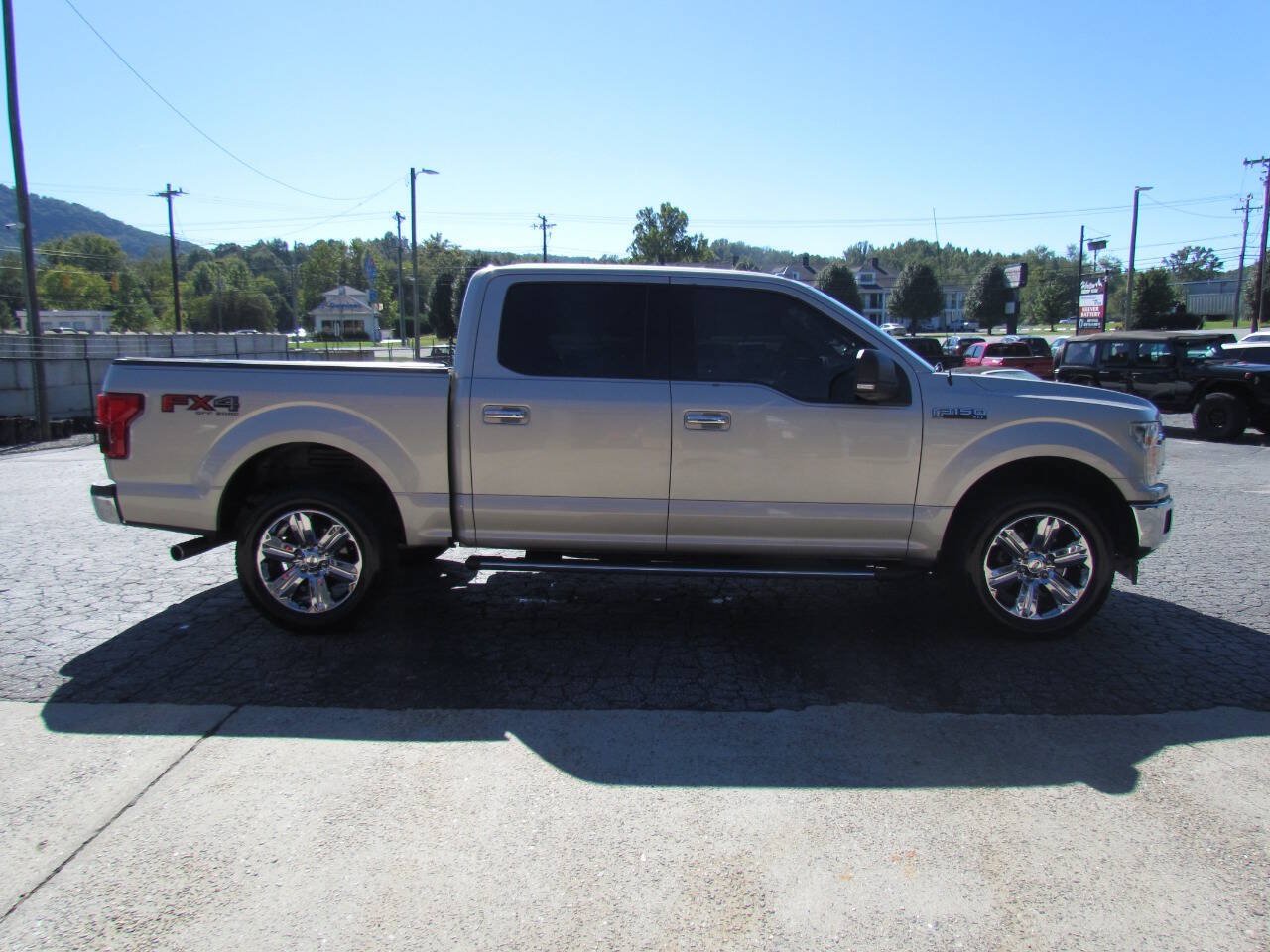 Used 2018 Ford F150 XLT w/ Equipment Group 302A Luxury AWD/4WD image 6