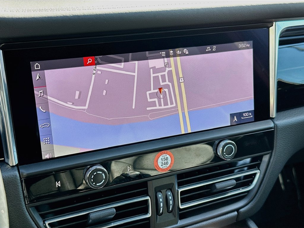 Certified 2026 Porsche Macan S AWD/4WD image 15